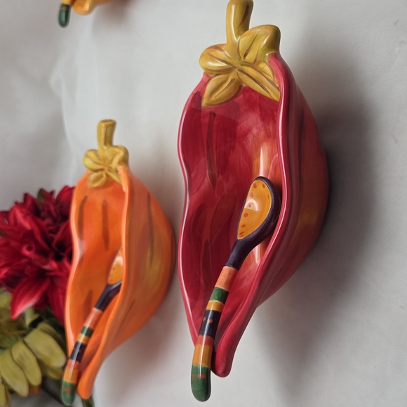 Tabletops Flamenco Peppers Serving Set - Picture 10 of 13
